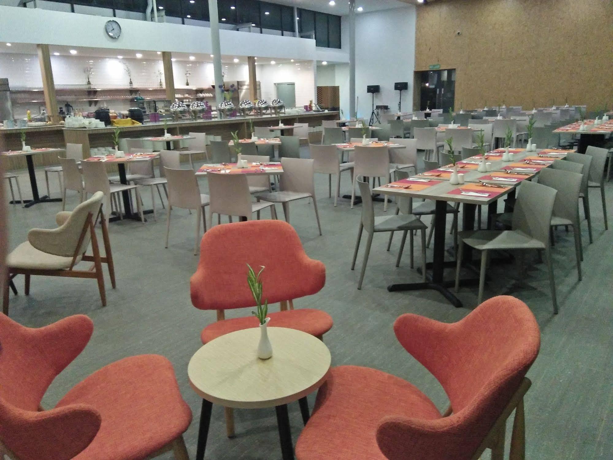 Lakeview Terrace Resort Pengerang Eksteriør bilde
