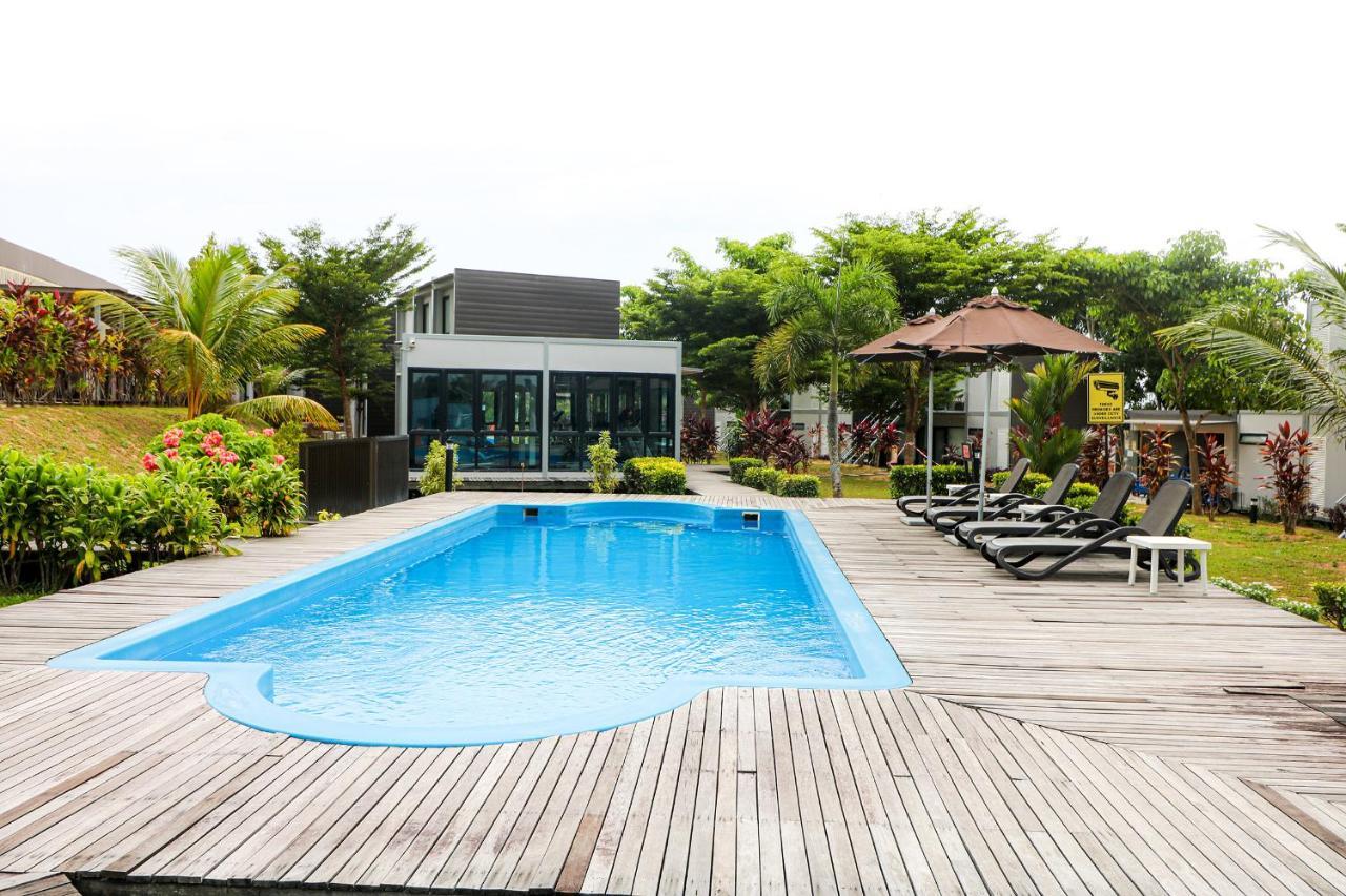 Lakeview Terrace Resort Pengerang Eksteriør bilde