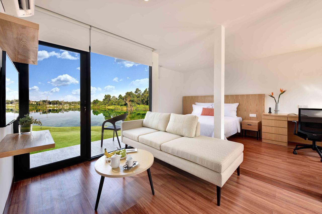 Lakeview Terrace Resort Pengerang Eksteriør bilde