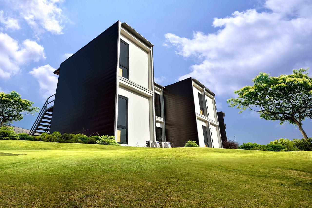 Lakeview Terrace Resort Pengerang Eksteriør bilde