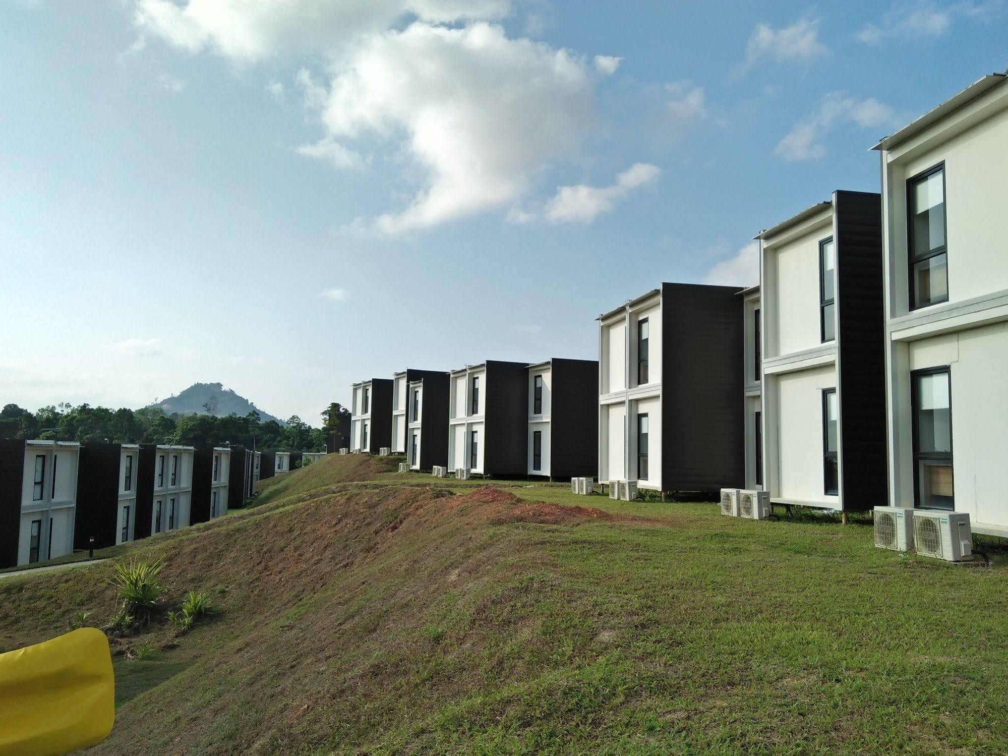 Lakeview Terrace Resort Pengerang Eksteriør bilde
