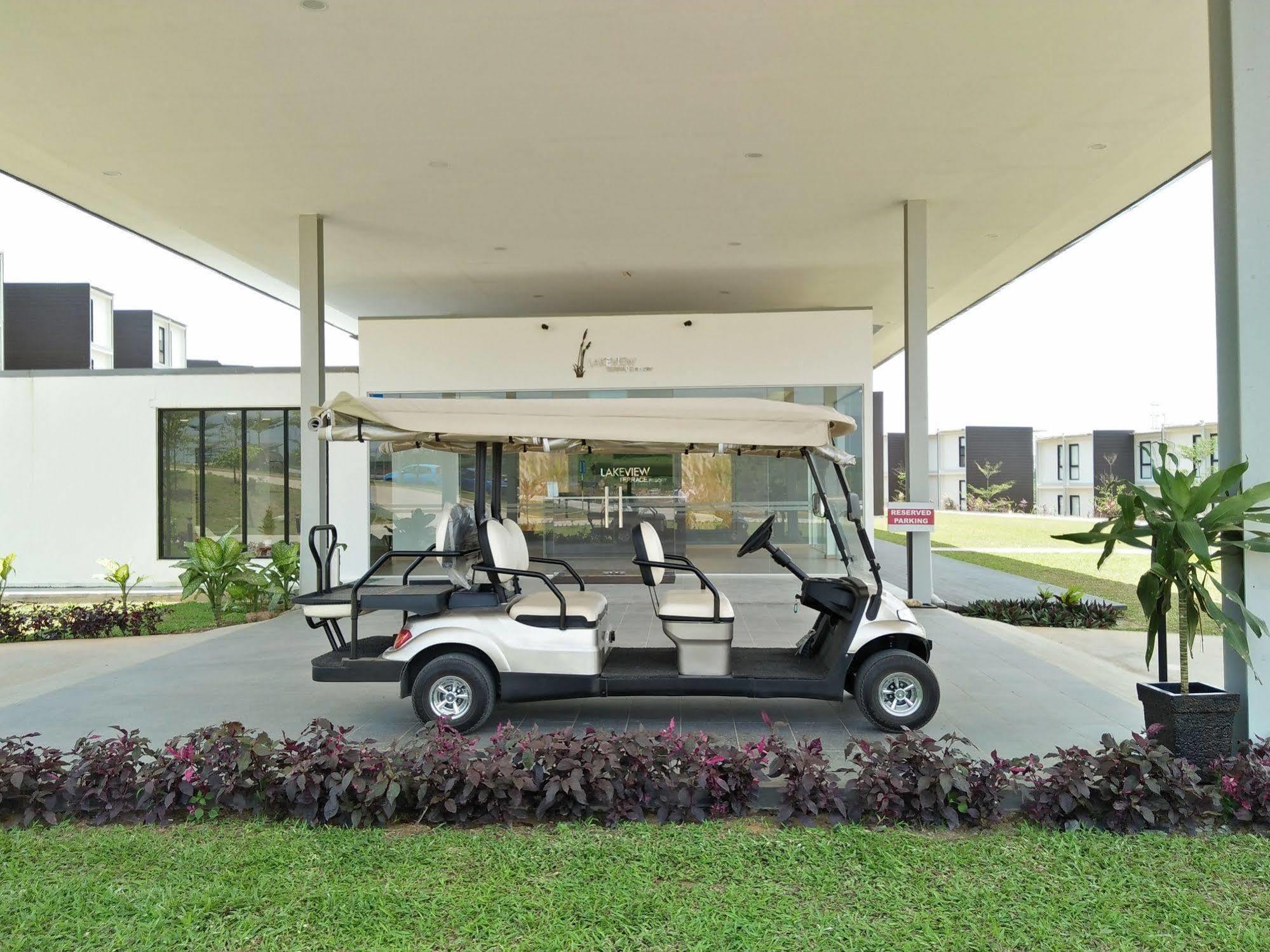Lakeview Terrace Resort Pengerang Eksteriør bilde