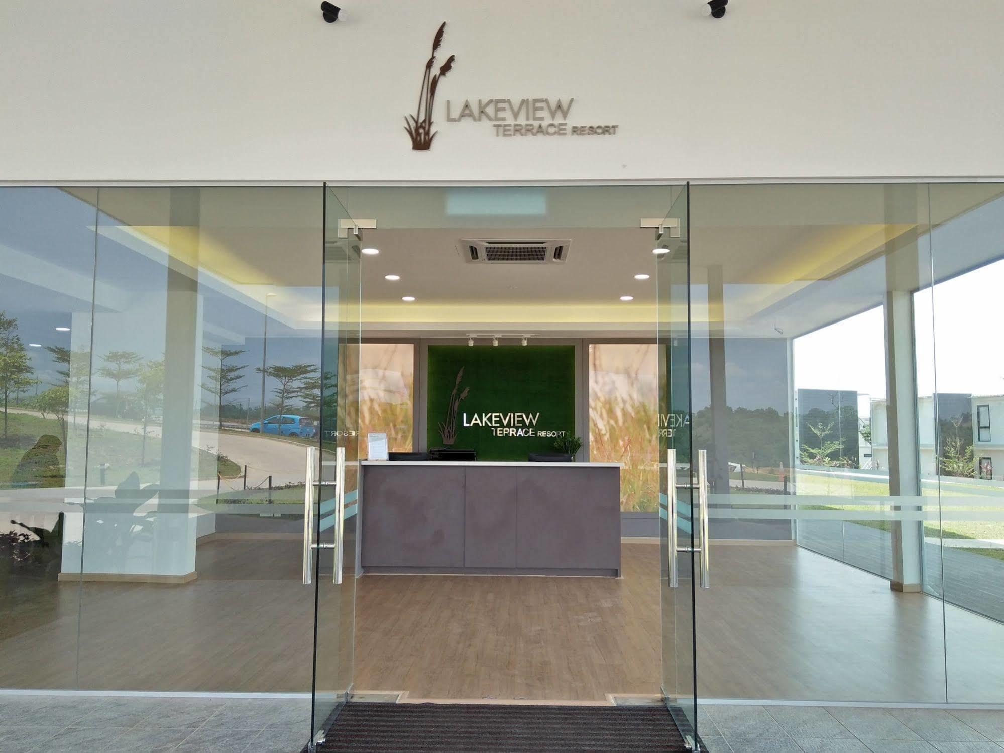 Lakeview Terrace Resort Pengerang Eksteriør bilde