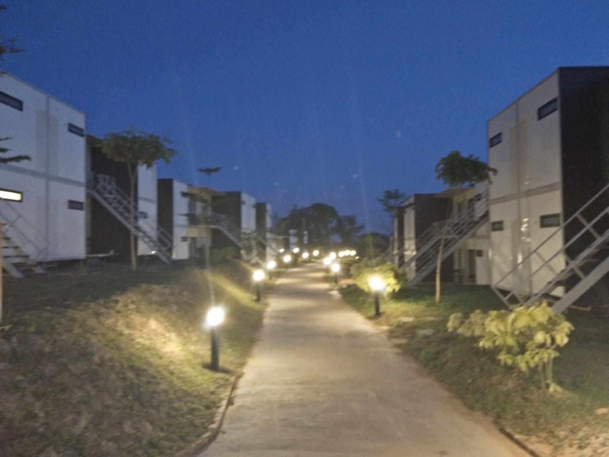 Lakeview Terrace Resort Pengerang Eksteriør bilde